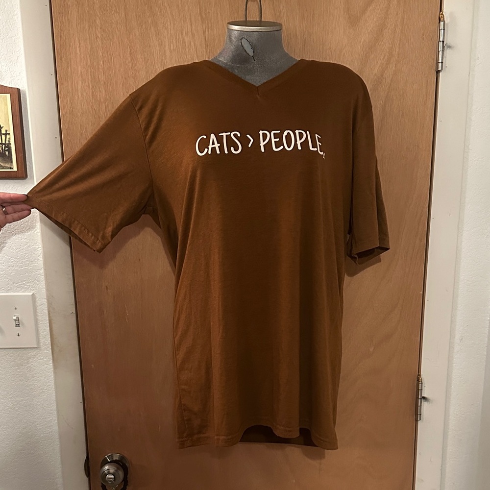 Brown Cat-Themed T-Shirt